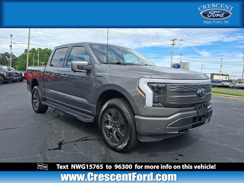 2022 Ford F-150 Lightning Lariat SuperCrew AWD