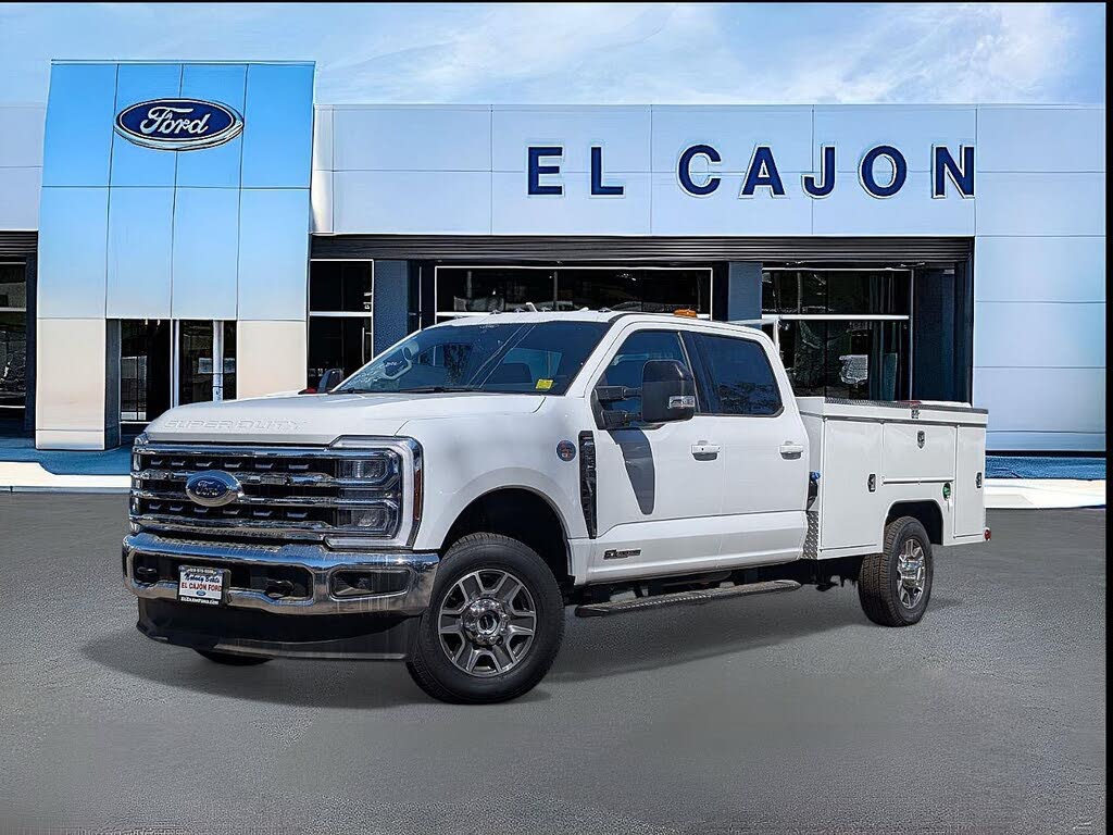2025 Ford F-350 Super Duty Chassis Lariat Crew Cab 4WD