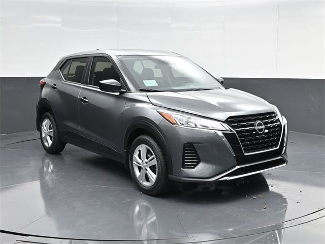 2025 Nissan Kicks Play S FWD