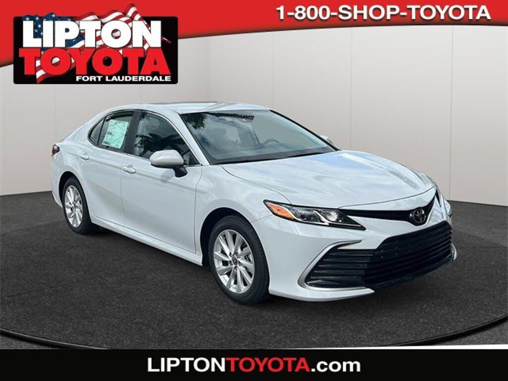 2024 Toyota Camry LE FWD