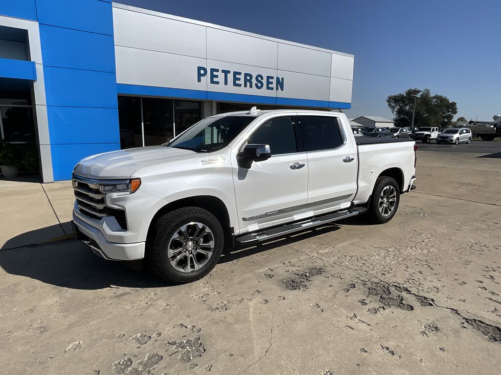 2024 Chevrolet Silverado 1500 High Country Crew Cab 4WD