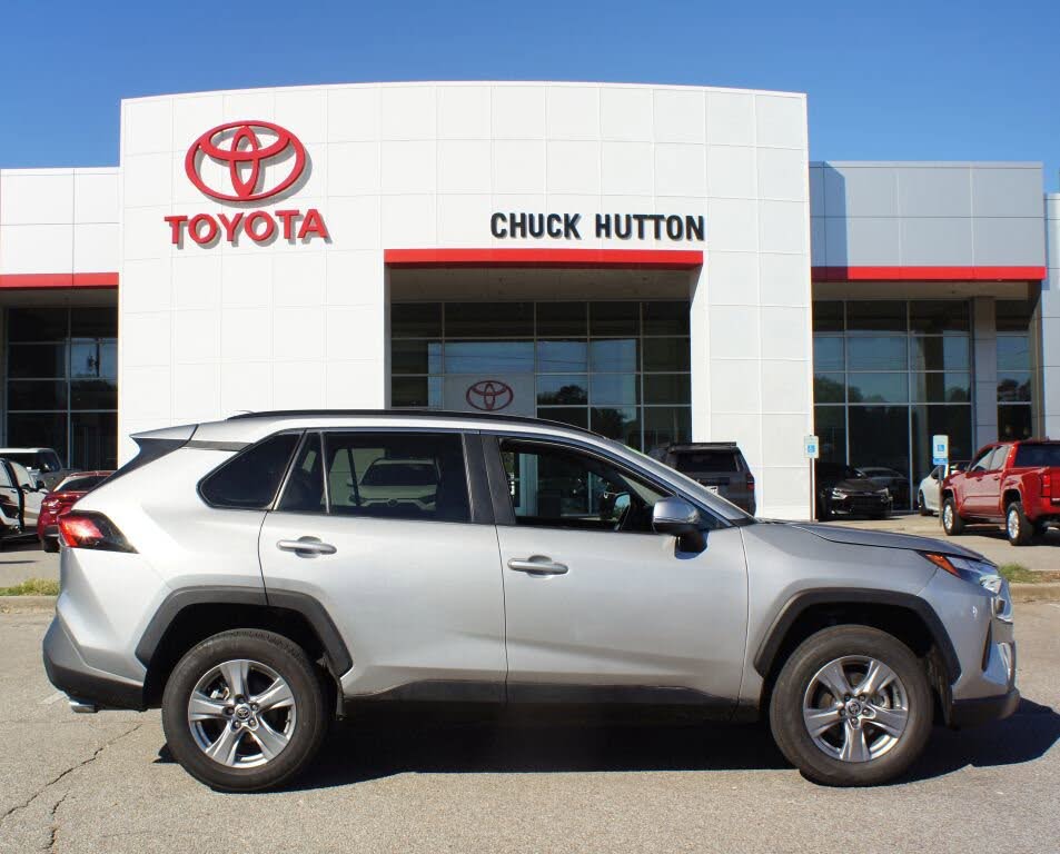 2024 Toyota RAV4 XLE FWD