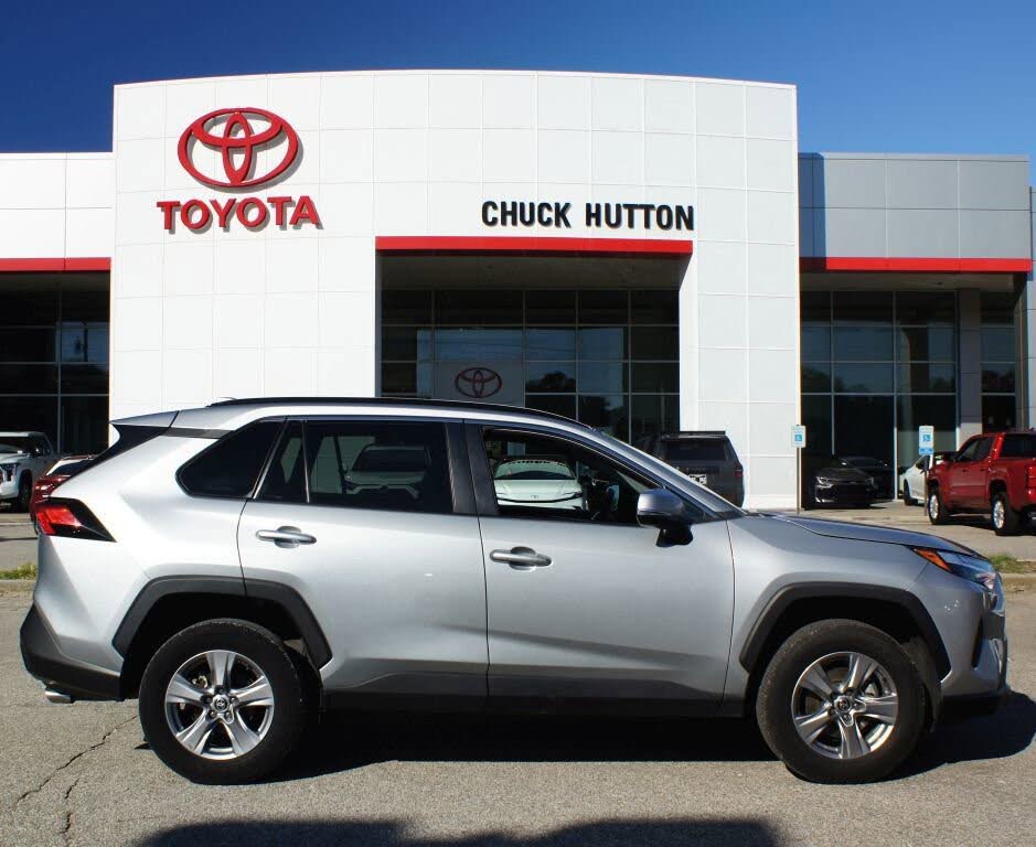 2024 Toyota RAV4 XLE FWD