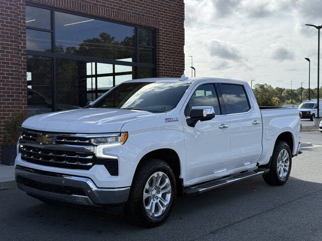 2024 Chevrolet Silverado 1500 LTZ Crew Cab 4WD