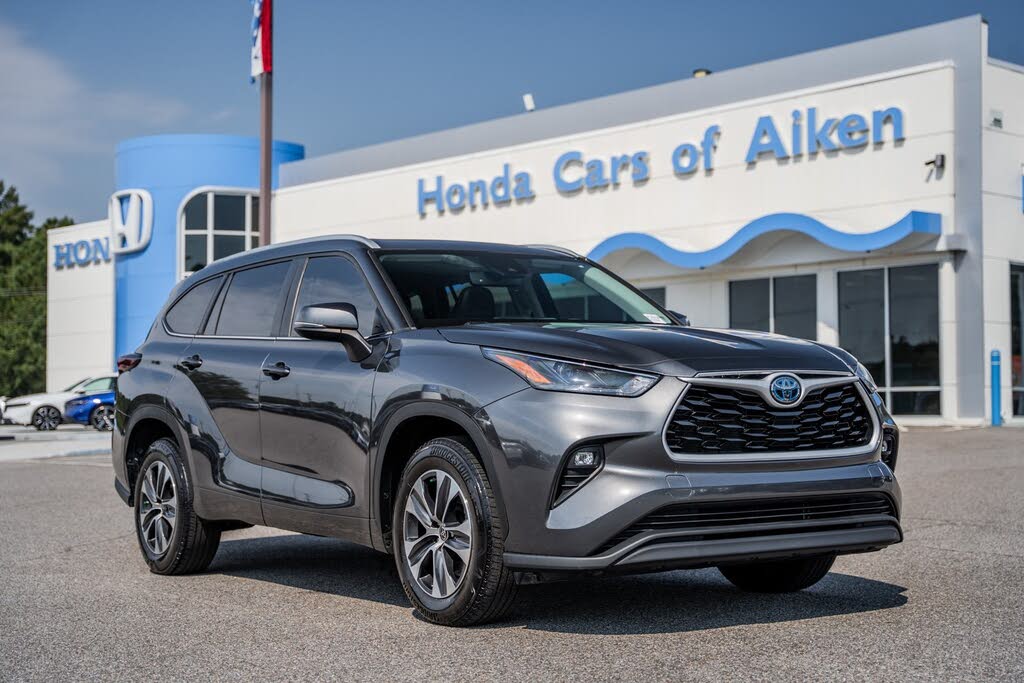 2024 Toyota Highlander Hybrid XLE FWD