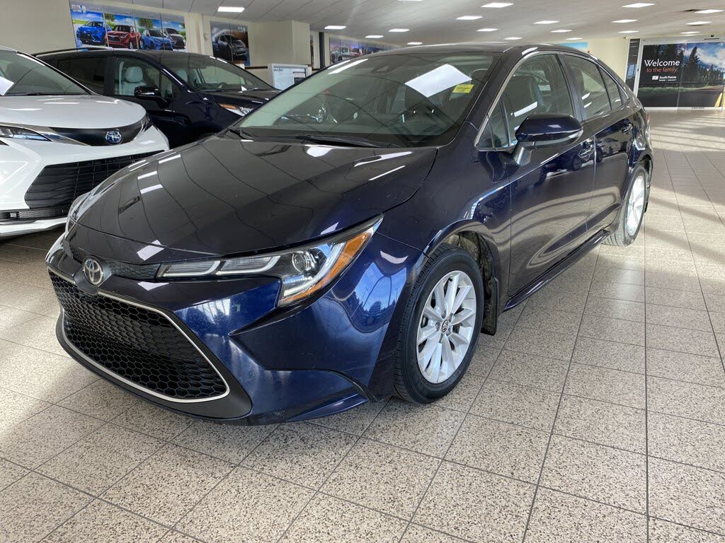 2020 Toyota Corolla XLE FWD