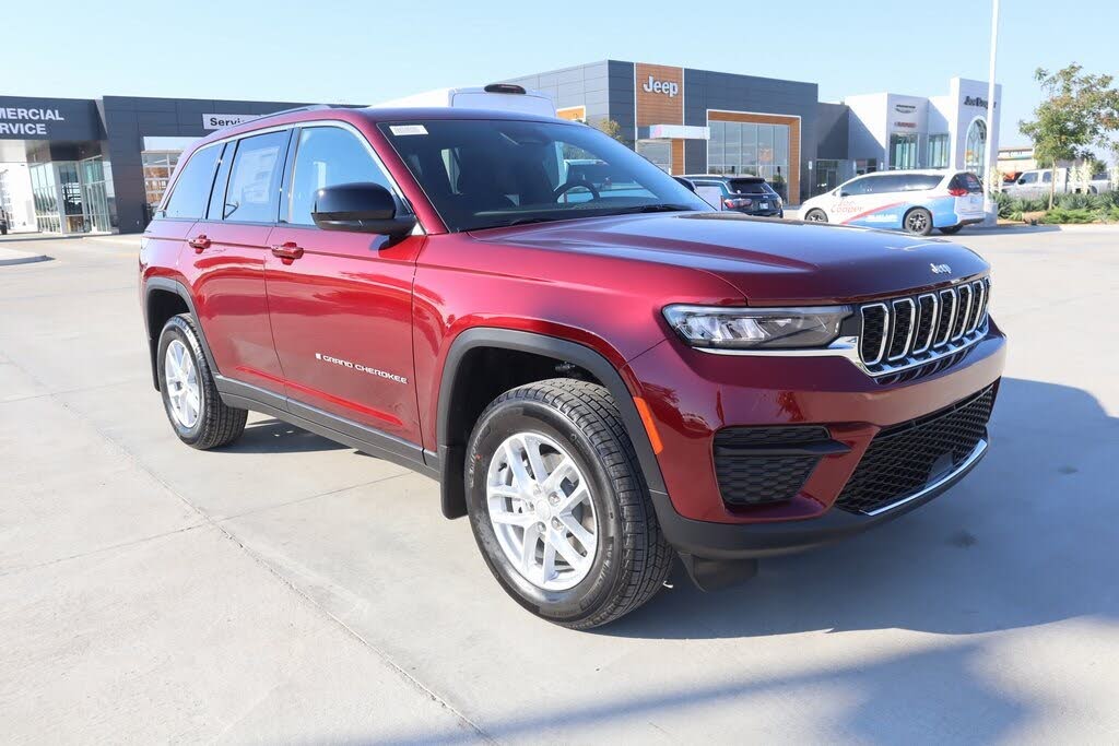 2025 Jeep Grand Cherokee Laredo X 4WD