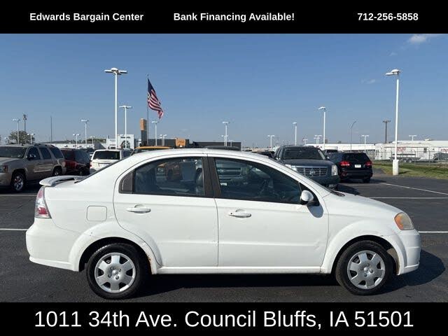 2011 Chevrolet Aveo 2LT Sedan FWD