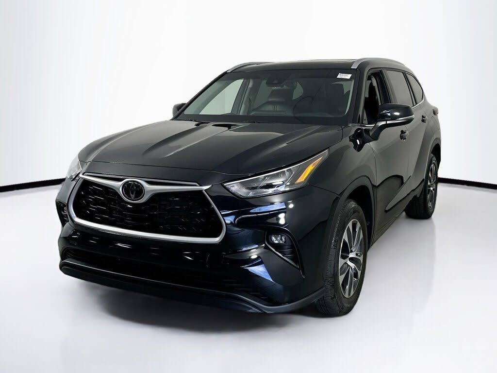 2024 Toyota Highlander XLE FWD