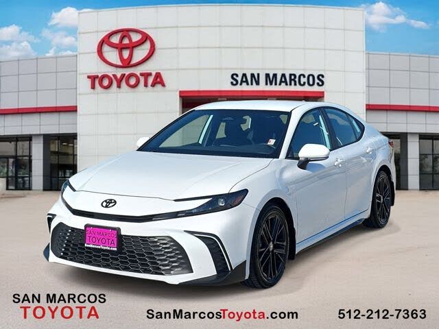 2025 Toyota Camry SE FWD