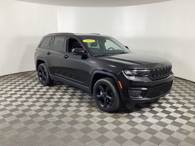 2022 Jeep Grand Cherokee Altitude 4WD