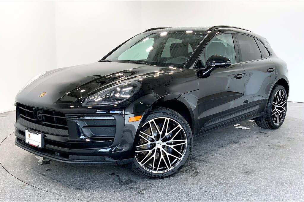 2025 Porsche Macan AWD