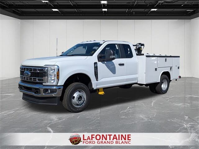 2025 Ford F-350 Super Duty Chassis XL SuperCab DRW 4WD