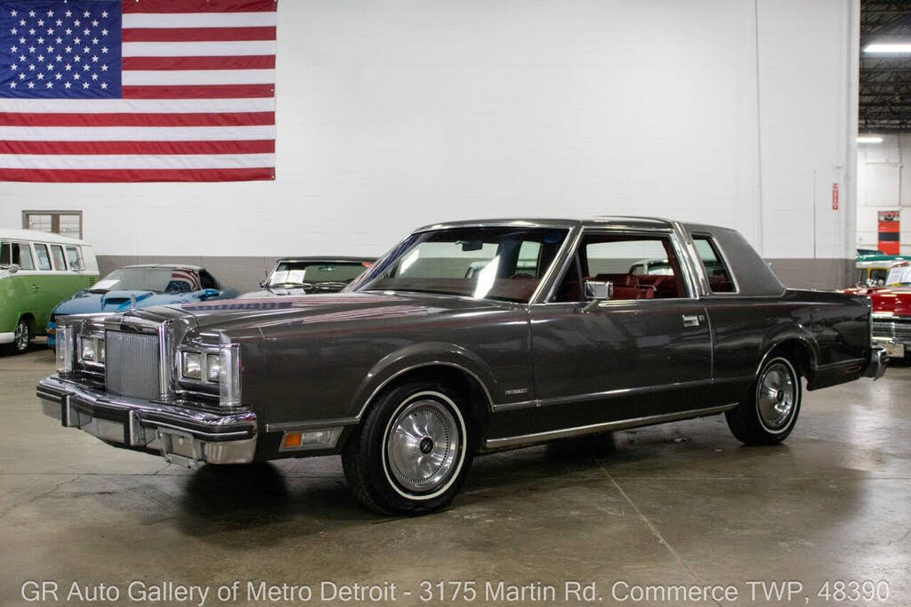 1981 Lincoln Town Car Base Coupe