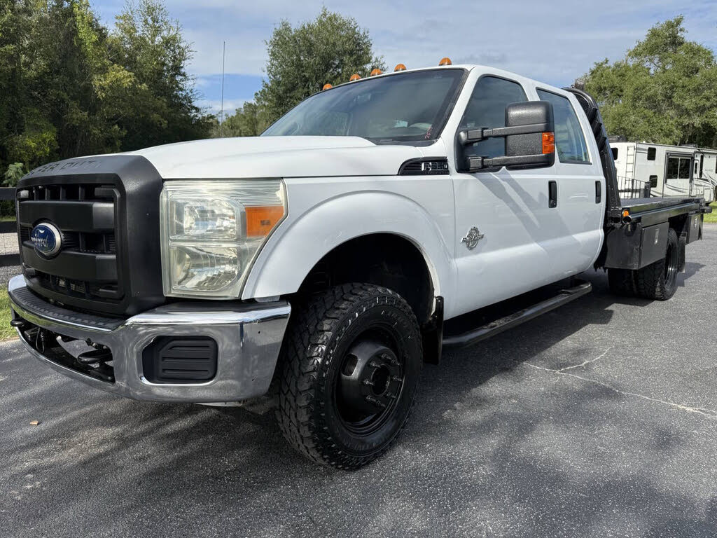 2011 Ford F-350 Super Duty Chassis XL Crew Cab DRW 4WD