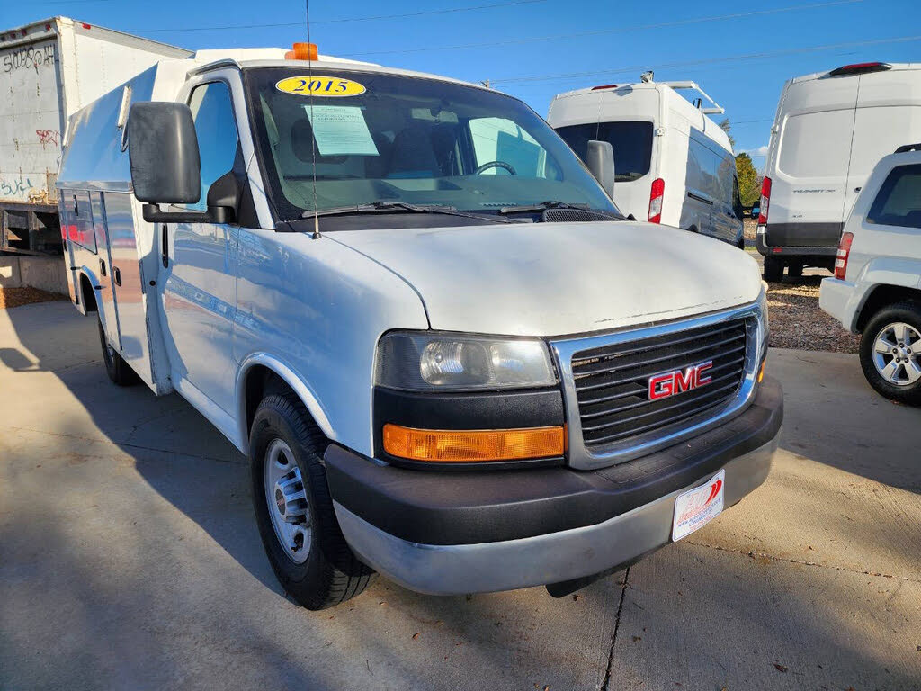 2015 GMC Savana Chassis 3500 139 Cutaway with 1WT RWD