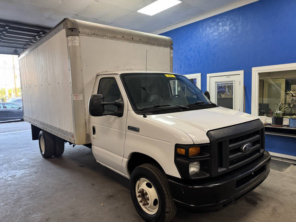 2017 Ford E-Series Chassis E-350 Super Duty 138 Cutaway RWD