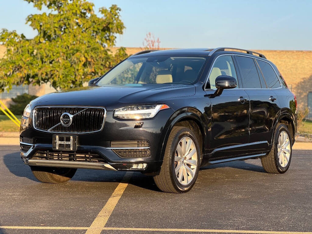 2016 Volvo XC90 T6 Momentum AWD