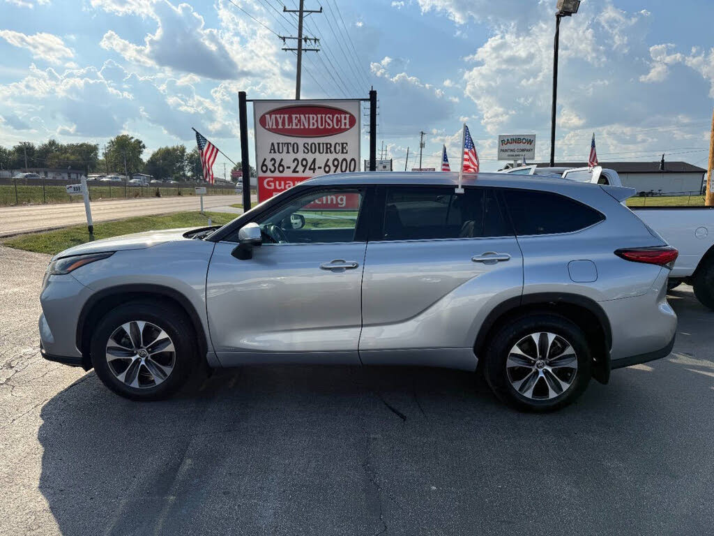 2022 Toyota Highlander Hybrid XLE AWD