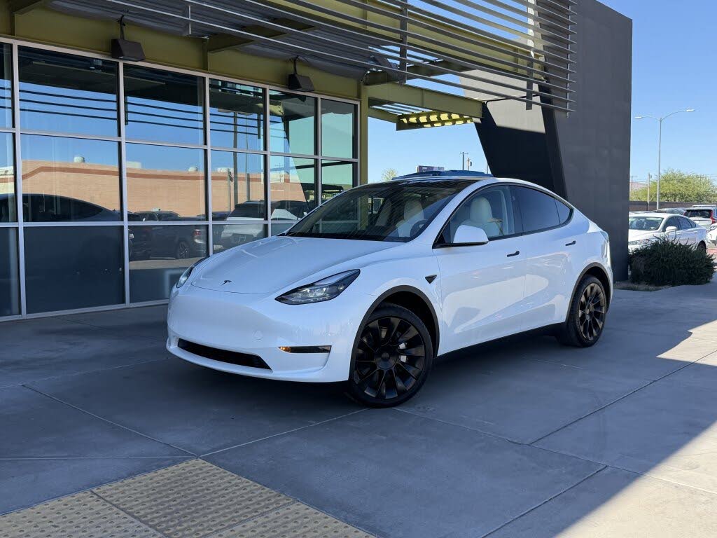 2024 Tesla Model Y Long Range RWD
