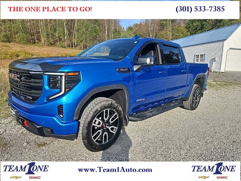 2023 GMC Sierra 1500 AT4 Crew Cab 4WD