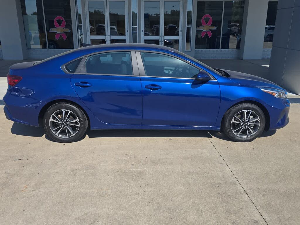 2024 Kia Forte LXS FWD