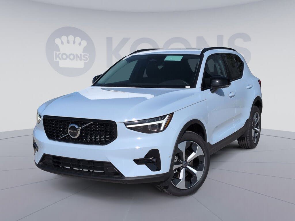 2026 Volvo XC40 B5 Plus AWD