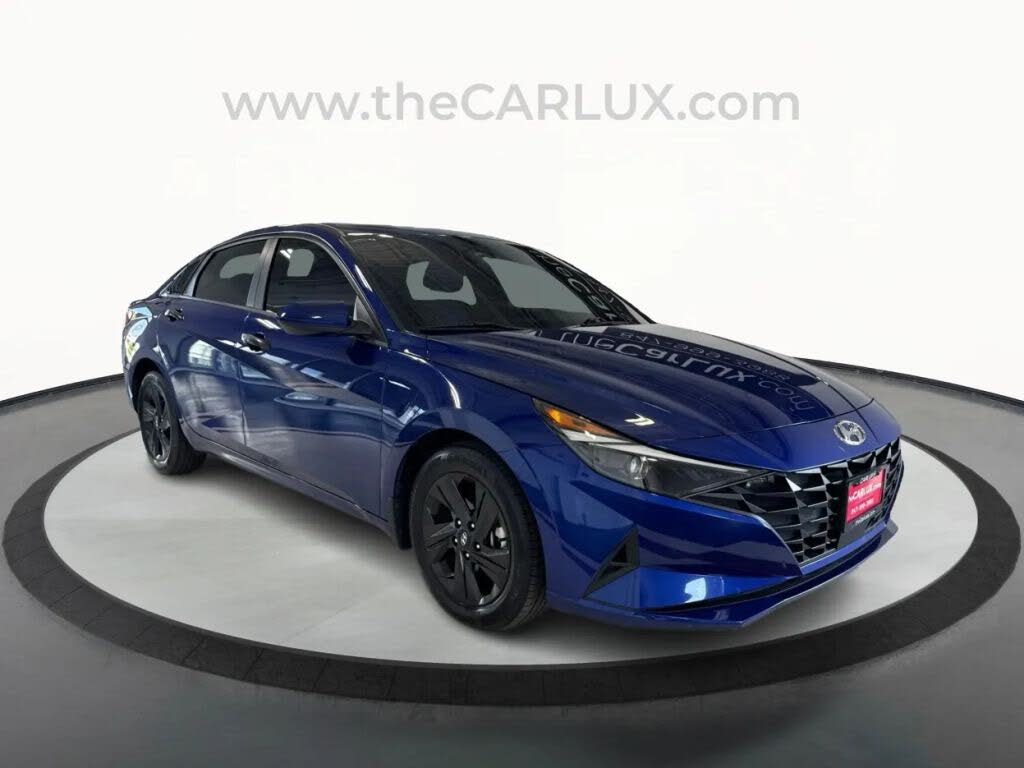 2022 Hyundai Elantra SEL FWD