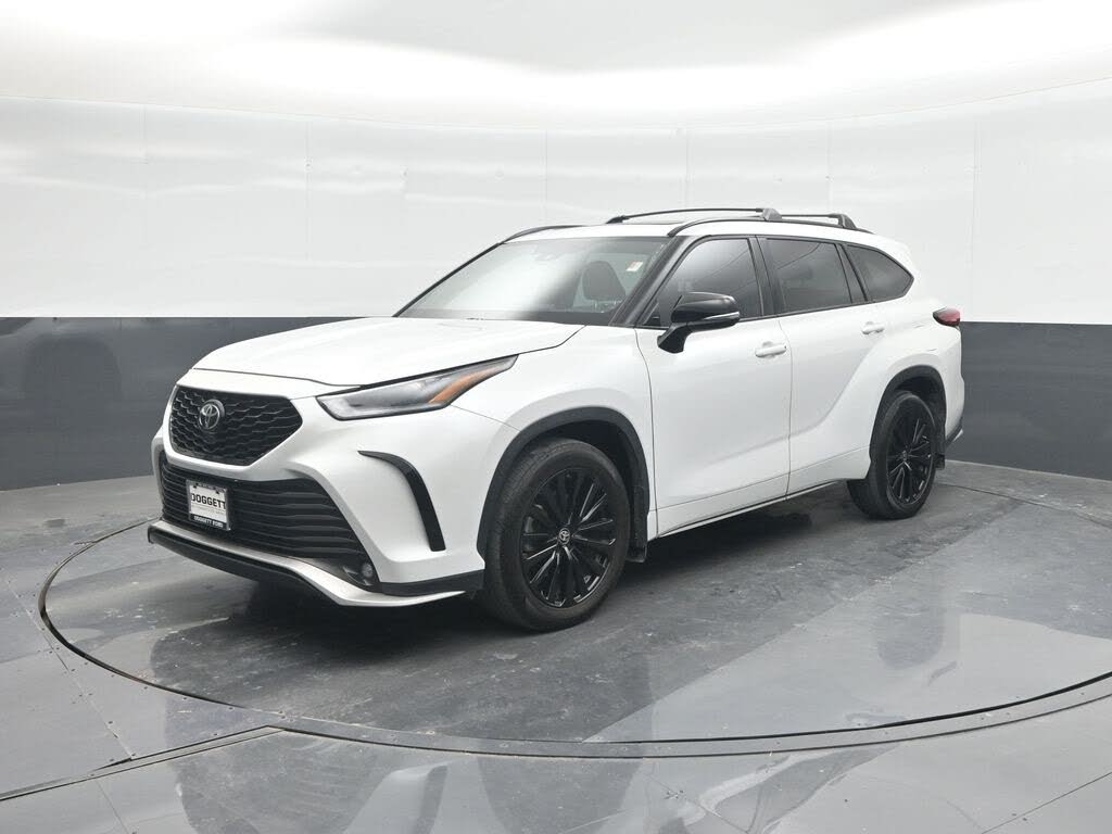 2023 Toyota Highlander L FWD