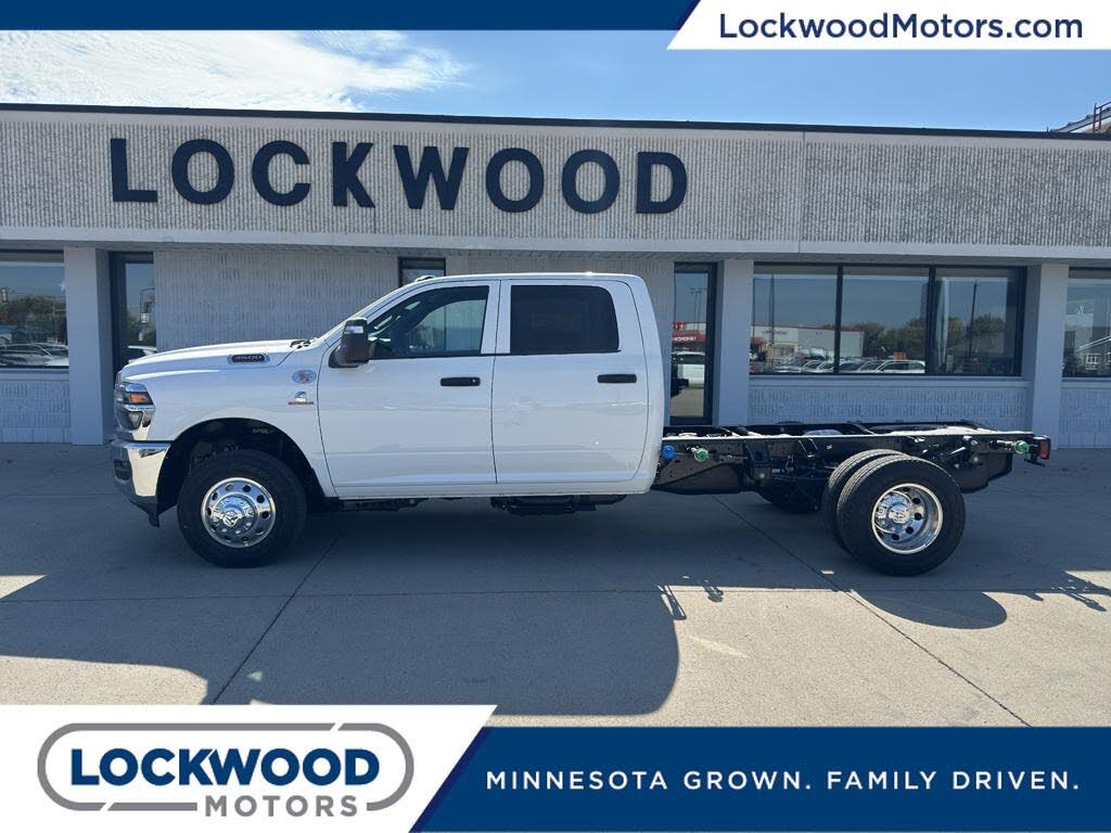 2026 RAM 3500 Chassis Tradesman Crew Cab LB DRW 4WD