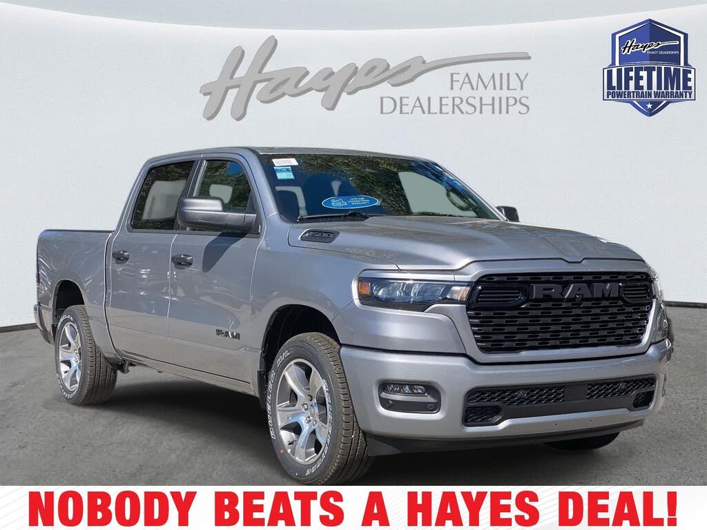 2026 RAM 1500 Express Crew Cab RWD