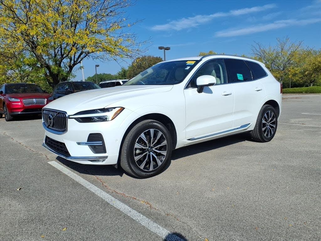 2023 Volvo XC60 B5 Plus Bright Theme AWD