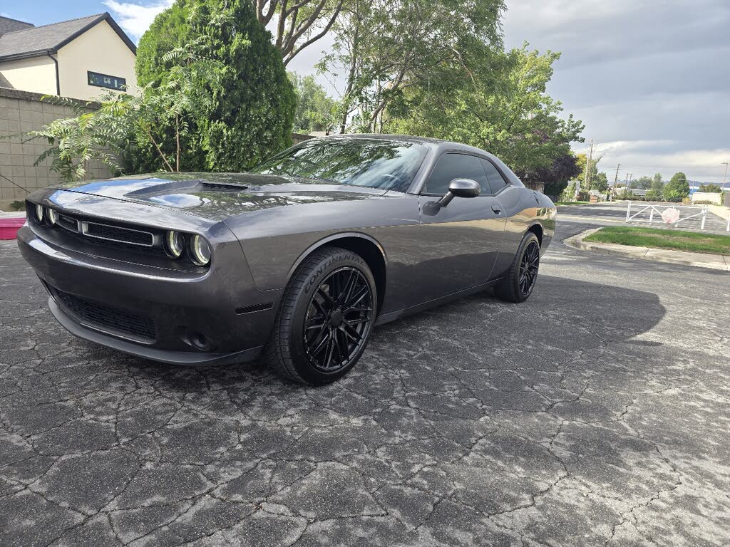 2016 Dodge Challenger SXT RWD