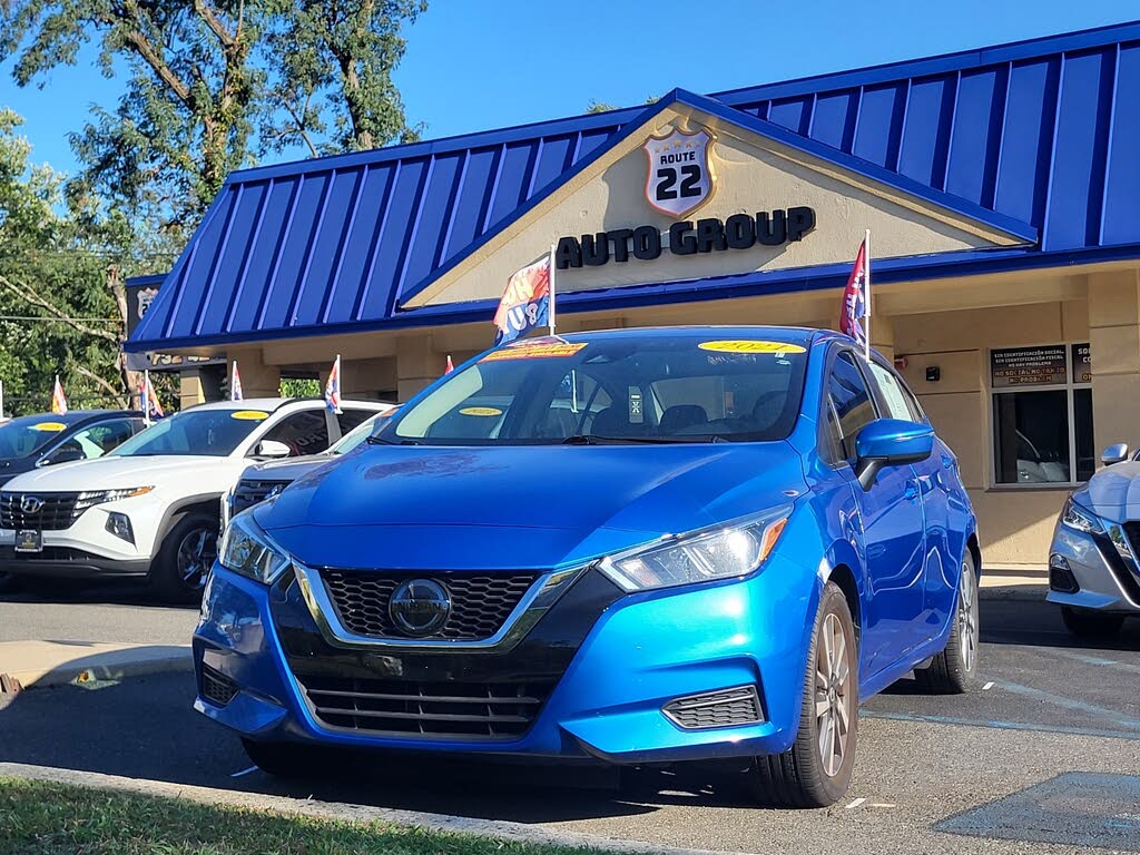 2021 Nissan Versa SR FWD
