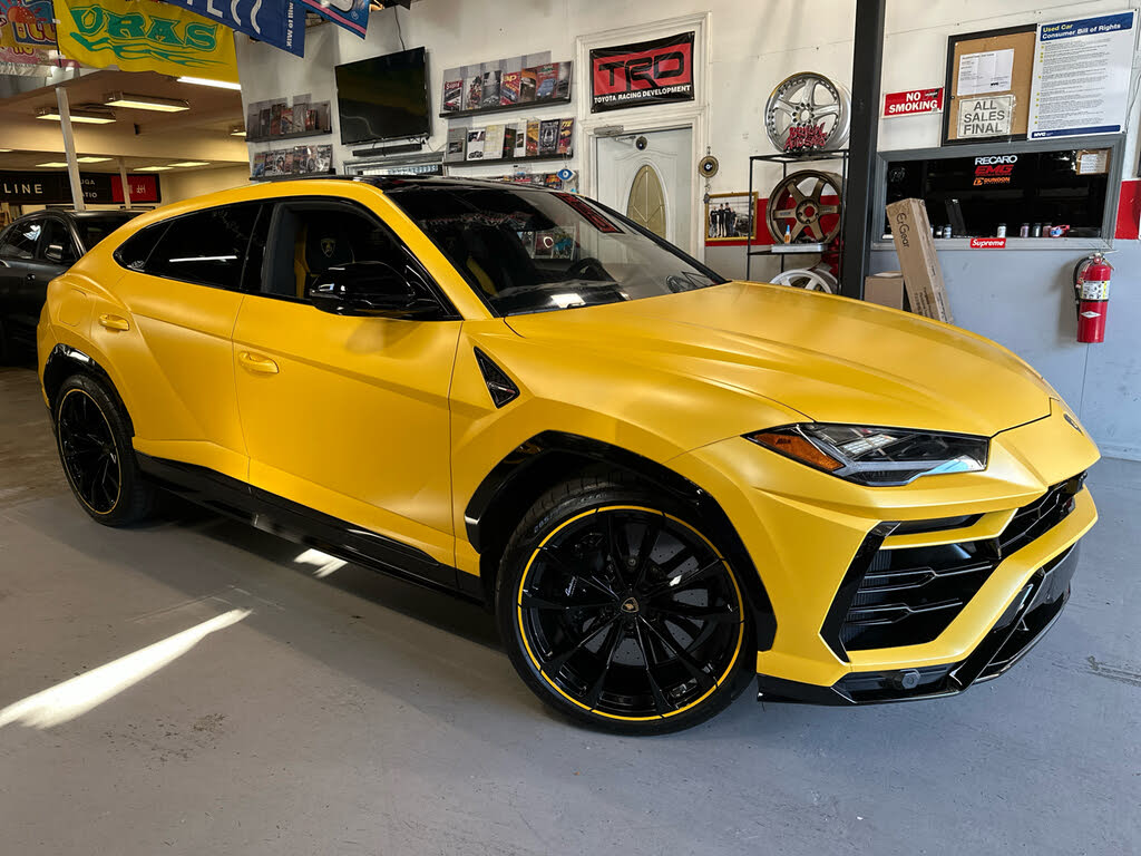 2022 Lamborghini Urus AWD