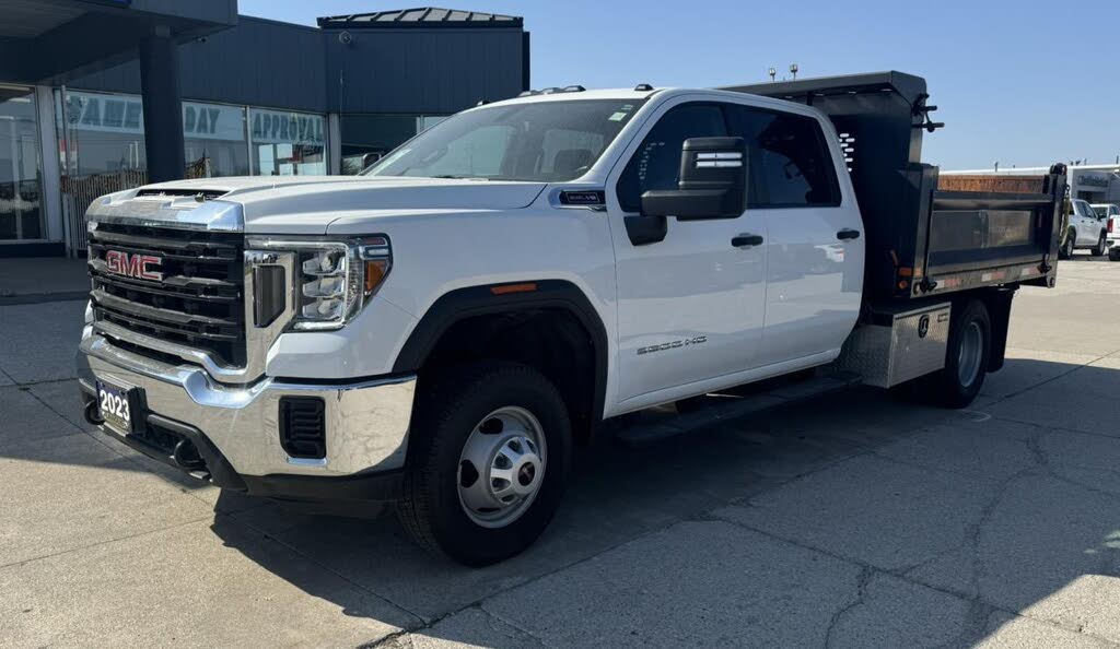 2023 GMC Sierra 3500HD Chassis Pro Crew Cab 4WD