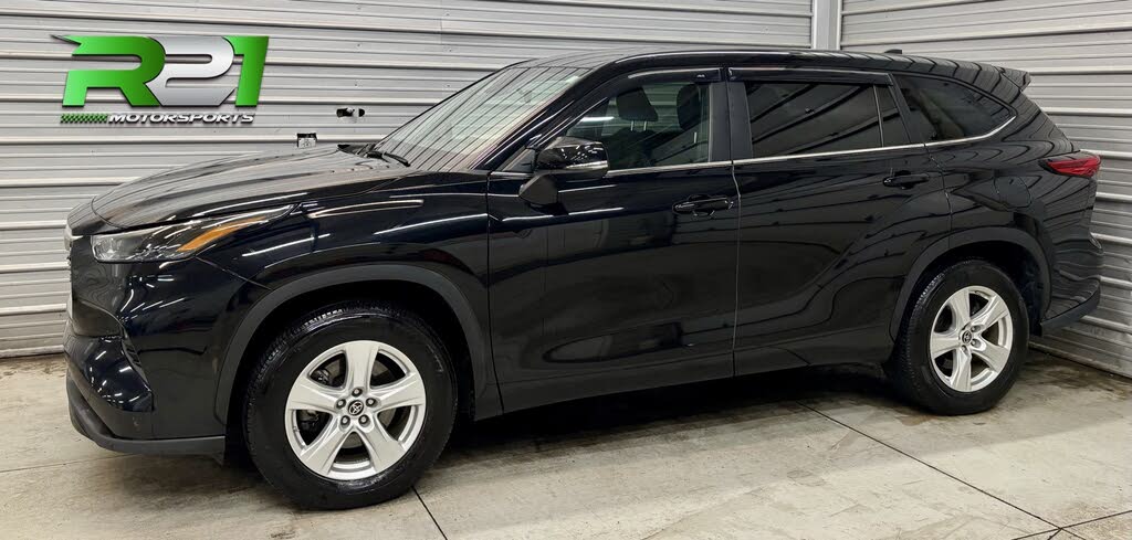 2023 Toyota Highlander LE FWD