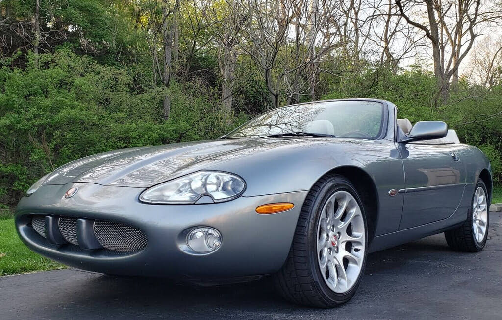 2002 Jaguar XK-Series XKR Convertible RWD