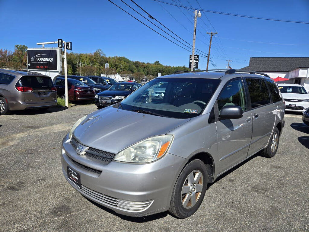 2004 Toyota Sienna 4 Dr LE Passenger Van
