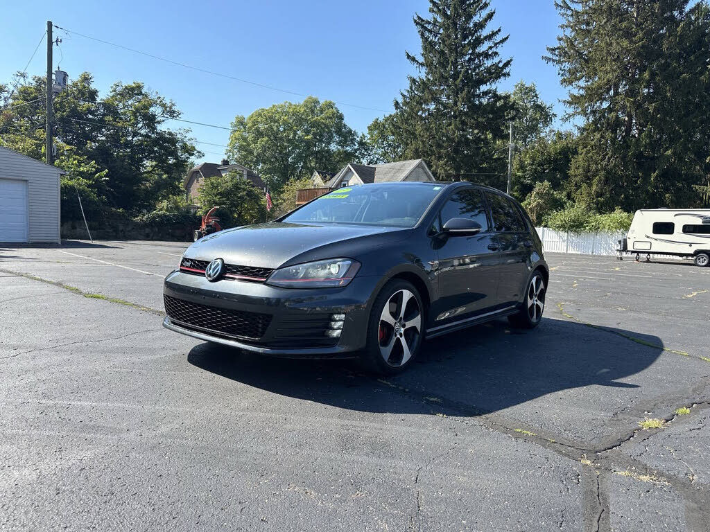2015 Volkswagen Golf GTI 2.0T SE 4-Door FWD