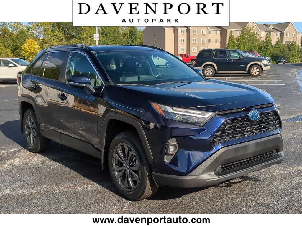 2022 Toyota RAV4 Hybrid XLE Premium AWD