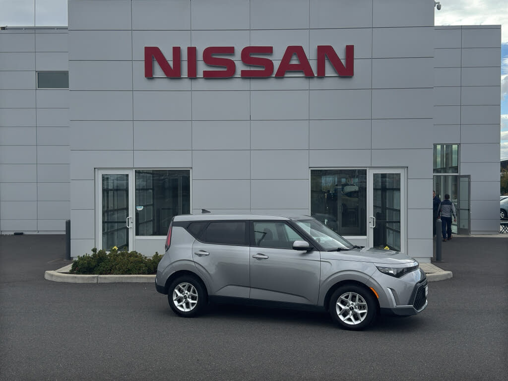 2023 Kia Soul LX FWD