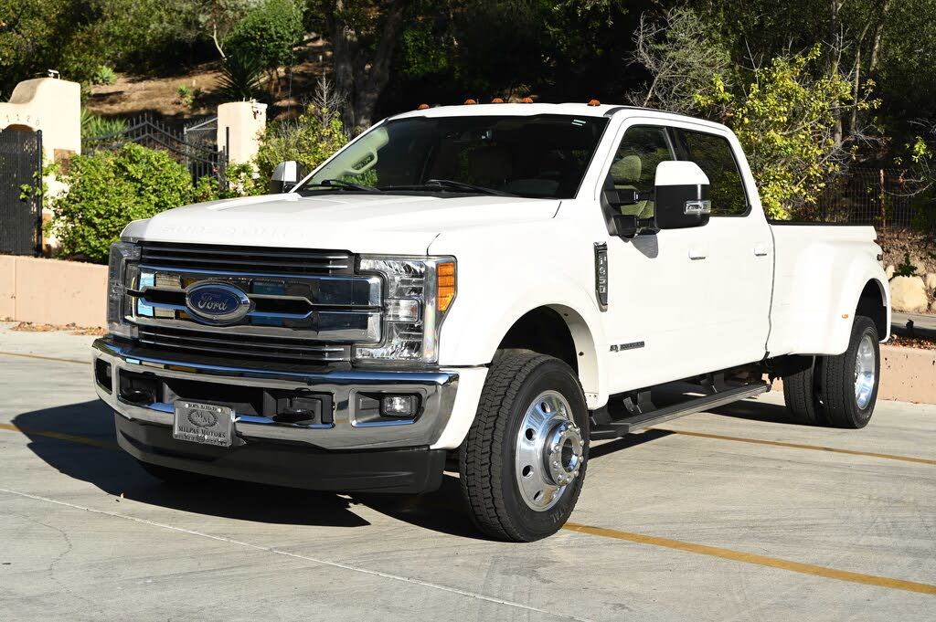2017 Ford F-450 Super Duty Lariat Crew Cab LB DRW 4WD
