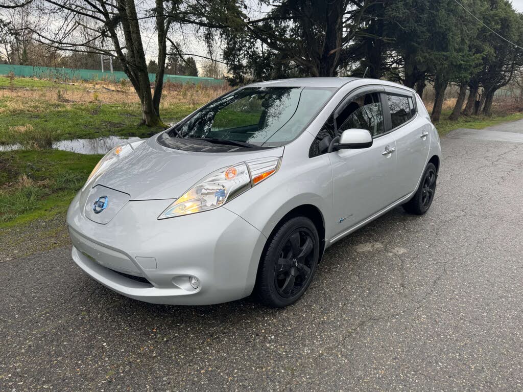 2013 Nissan LEAF S