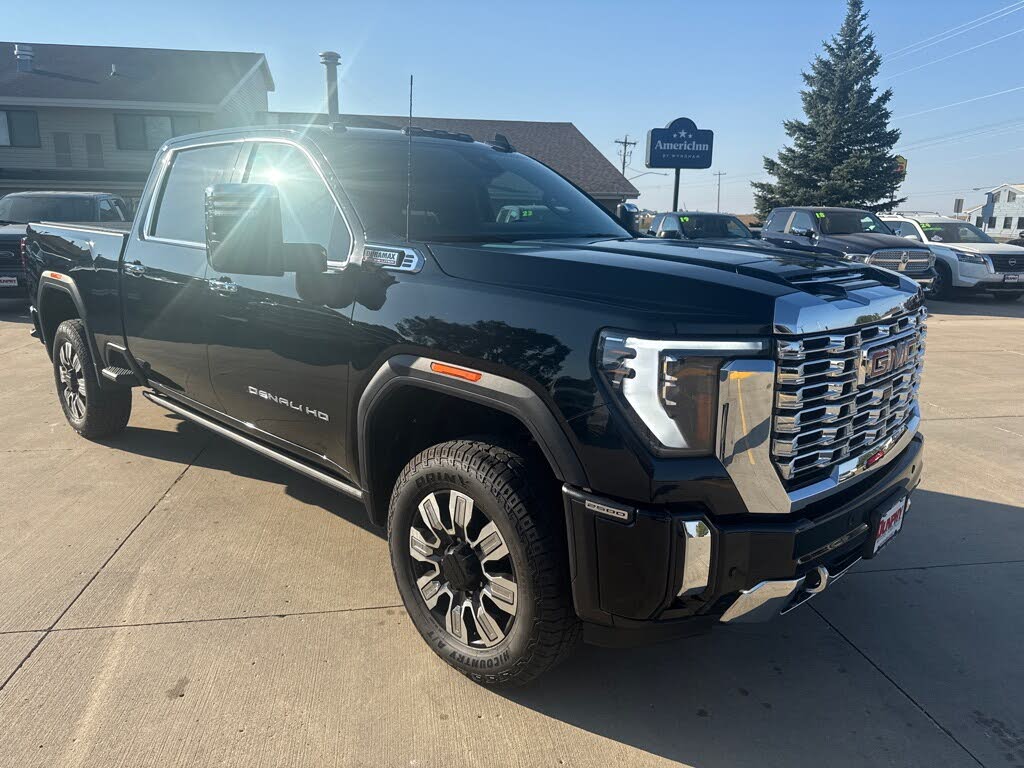 2024 GMC Sierra 2500HD Denali Crew Cab 4WD