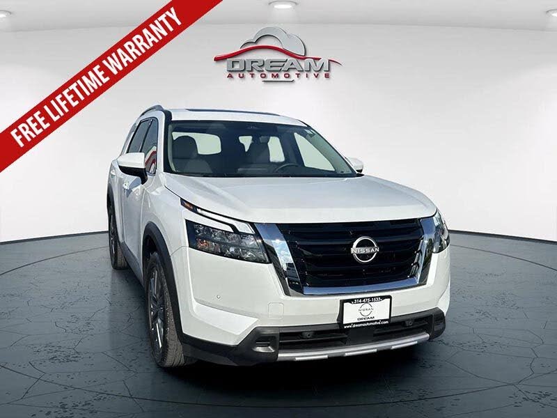 2025 Nissan Pathfinder SL 4WD