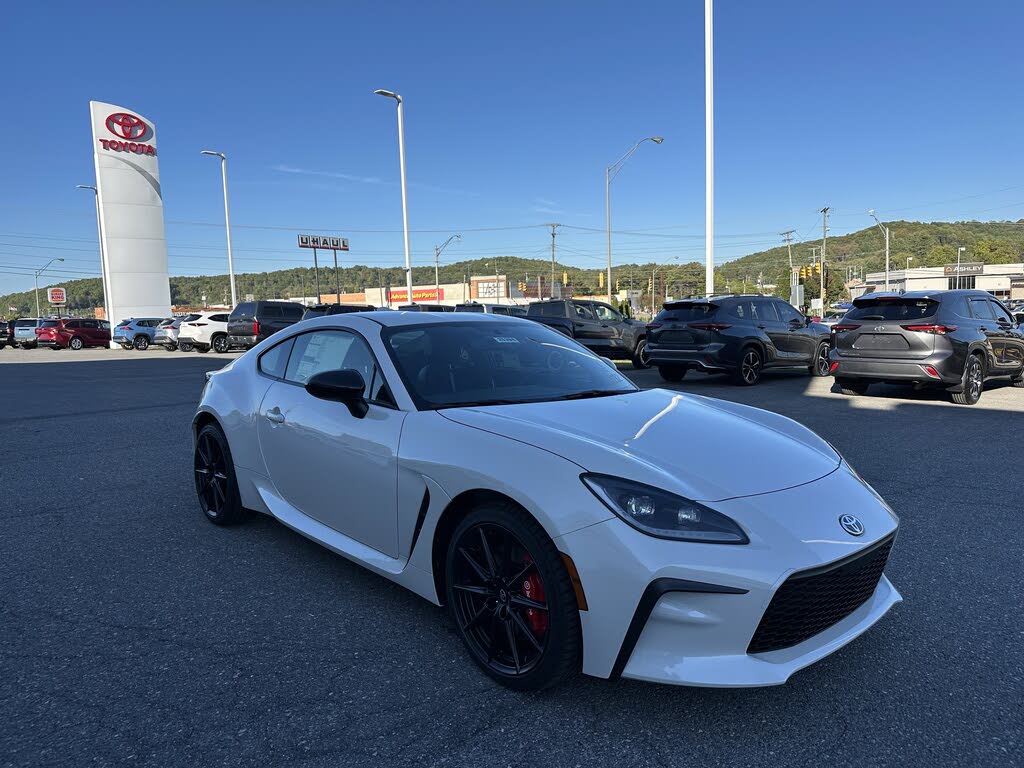 2025 Toyota GR86 Premium RWD