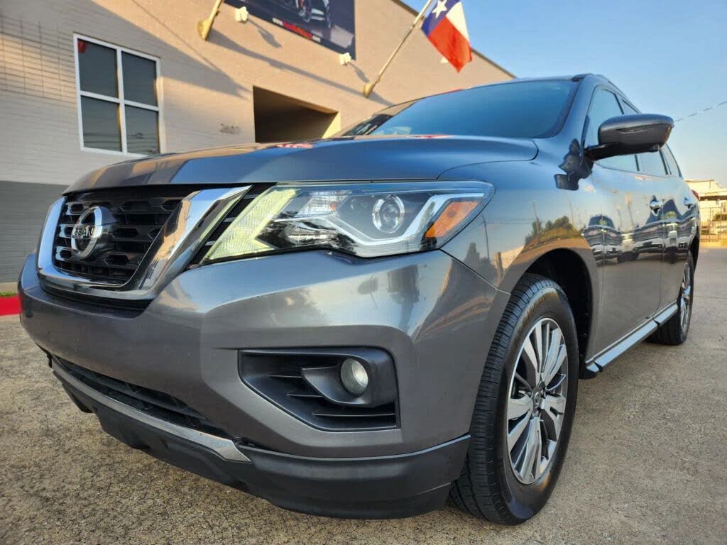 2020 Nissan Pathfinder SL FWD
