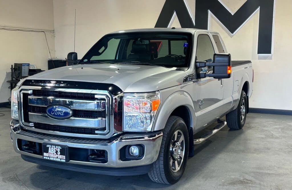 2015 Ford F-350 Super Duty Lariat SuperCab