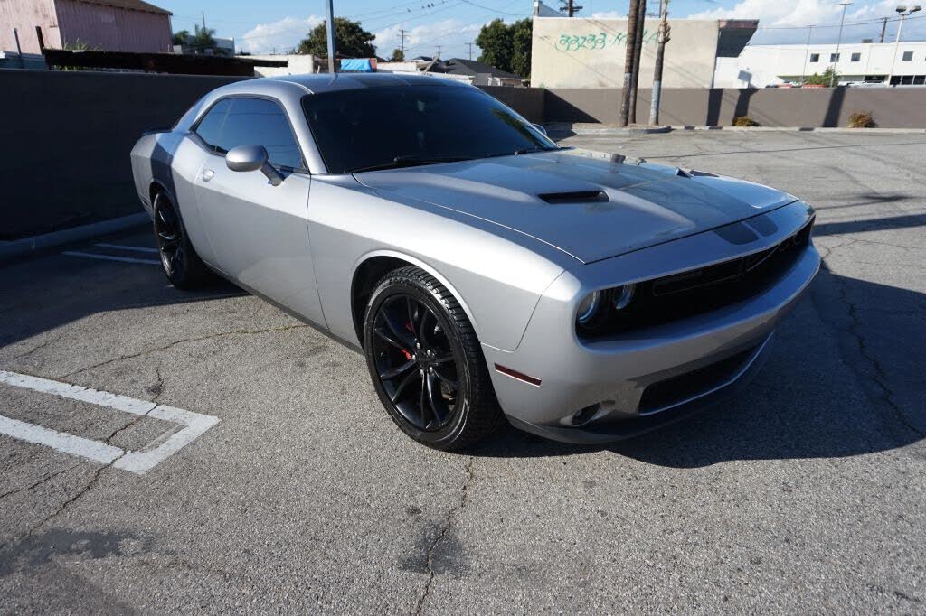 2016 Dodge Challenger SXT Plus RWD